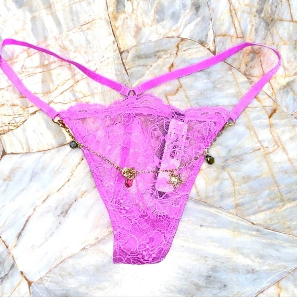 New VERY SEXY Panty Underwear Thong V-String Lace Mesh Charm Chain Purple Medium